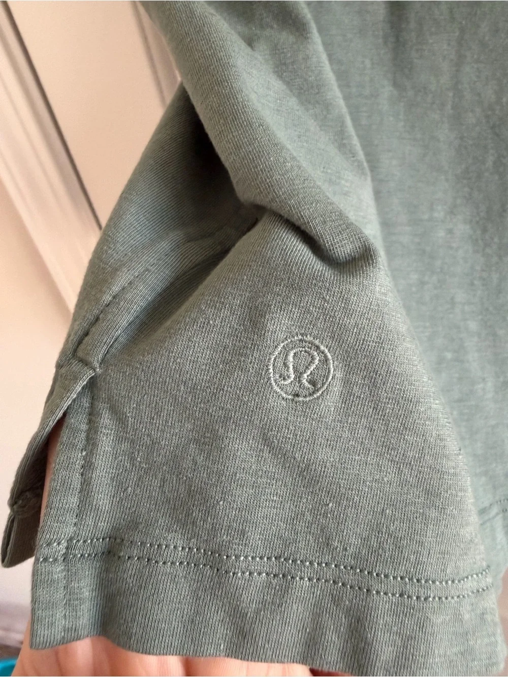 Lululemon Classic-Fit Cotton-Blend T-Shirt Medium Forest Size 4 Cropped Boxy